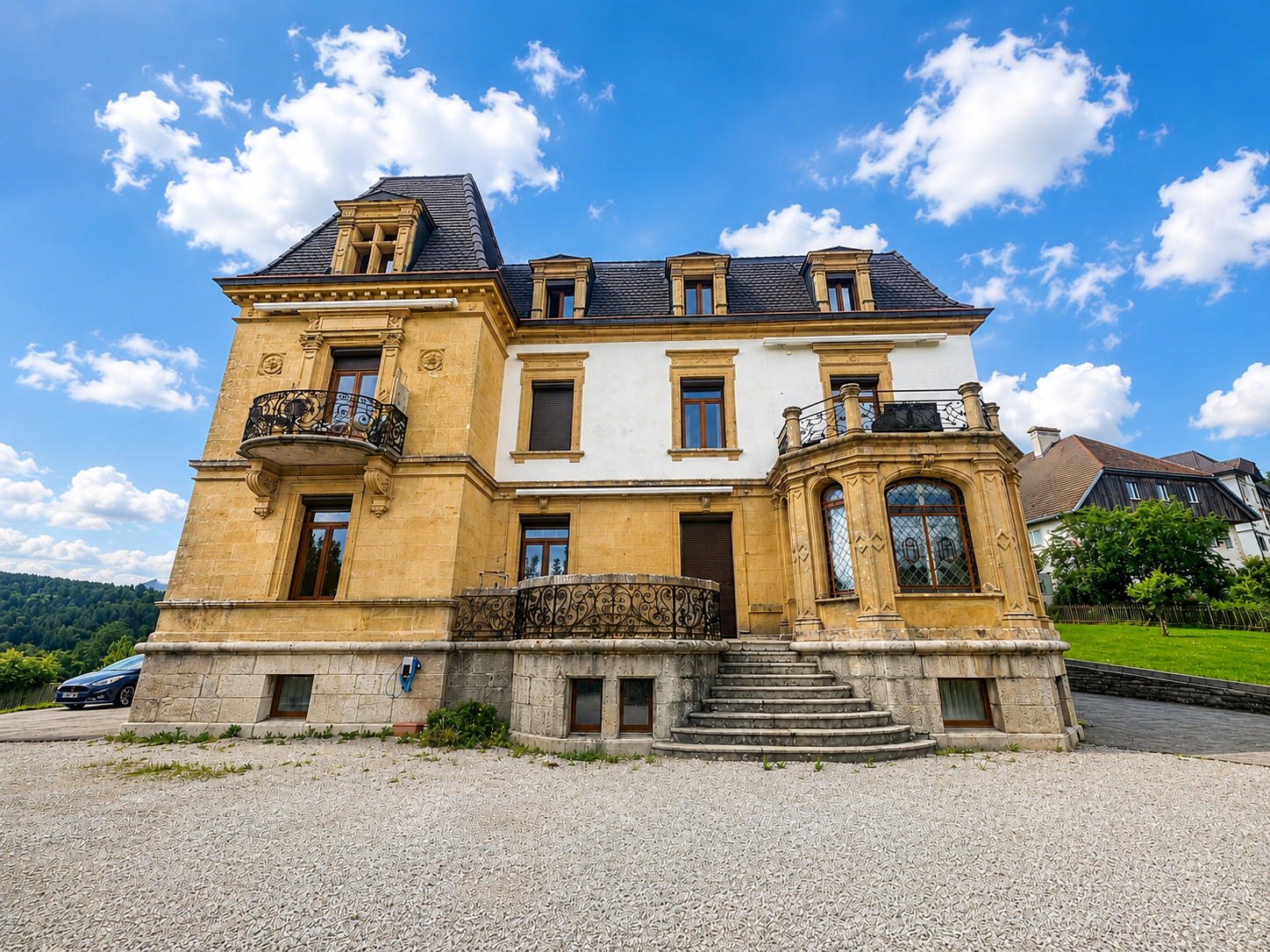 Superbe 4.5 pièces au dernier étage d’un manoir rénové avec jardin